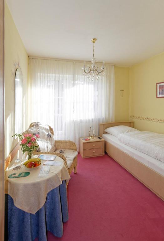 Hotel Garni Regina Goessweinstein Room photo